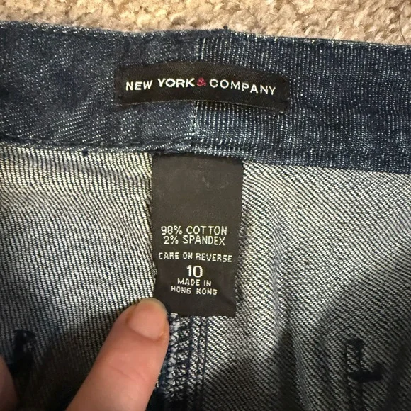 New York & Company Dark denim wide leg jeans size 10 - Picture 4 of 10